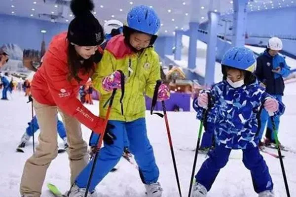 巴山大峽谷羅盤(pán)頂滑雪場(chǎng)游玩攻略