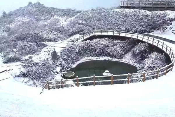 2021-2022巴山大<a href='/xiagu/' target=_blank>峽谷</a>滑雪場(chǎng)最新門(mén)票優(yōu)惠